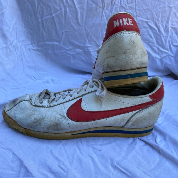 vintage 80s nike sneakers